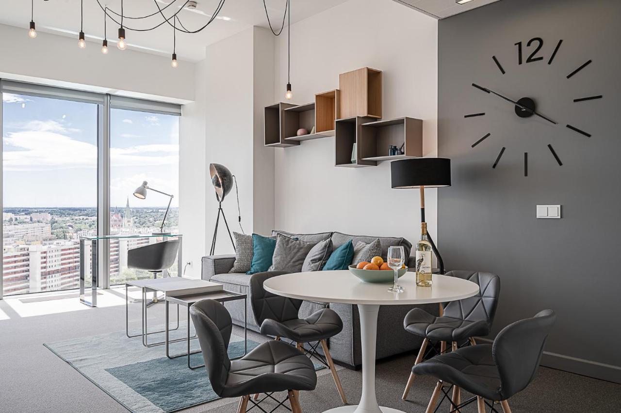 Rentplanet - Apartament Sky Tower 브로츠와프 외부 사진
