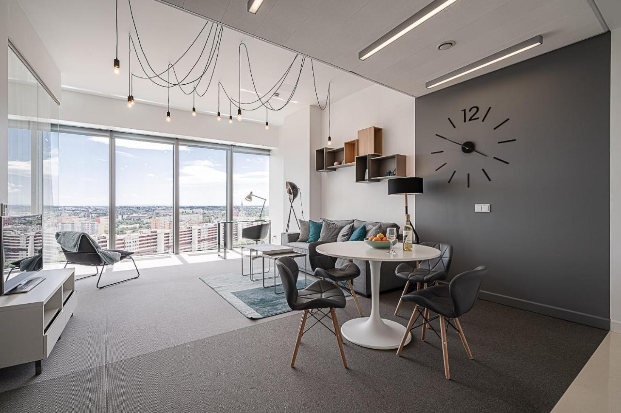 Rentplanet - Apartament Sky Tower 브로츠와프 외부 사진