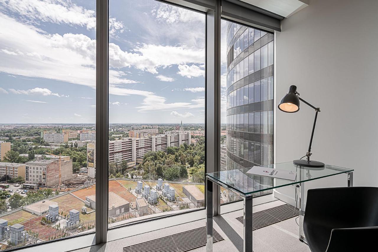 Rentplanet - Apartament Sky Tower 브로츠와프 외부 사진
