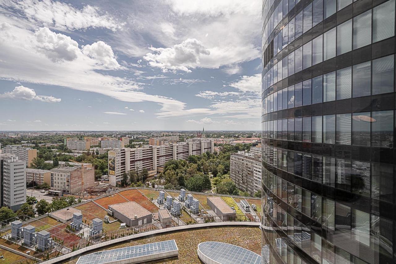 Rentplanet - Apartament Sky Tower 브로츠와프 외부 사진